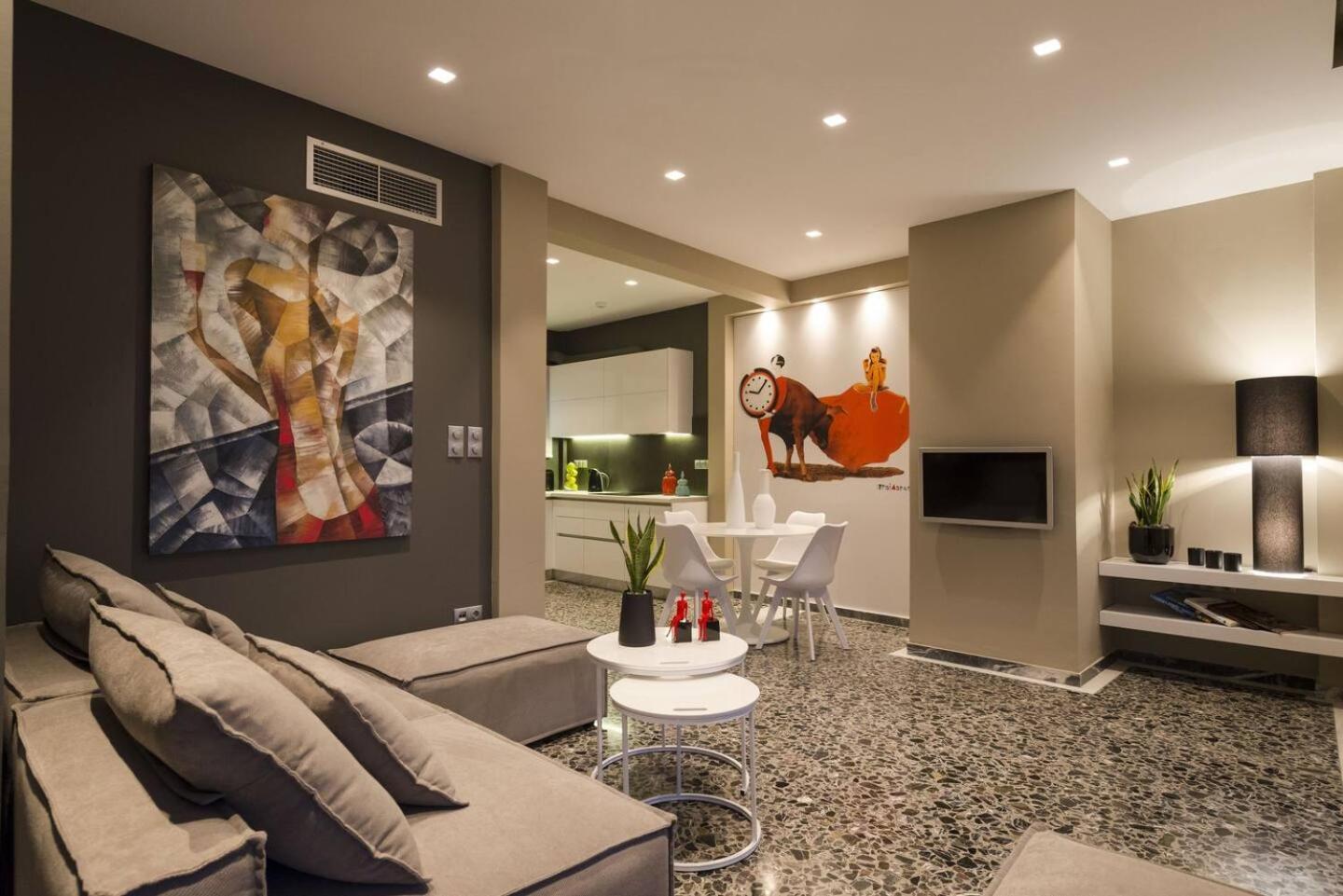 Ma Maison Nο 1, Penthouse, Acropolis And Lycabettus View, Ultra High Speed Internet 300 Mbps, 15' To Acropolis By Metro, 1' From Metro Station أثينا المظهر الخارجي الصورة