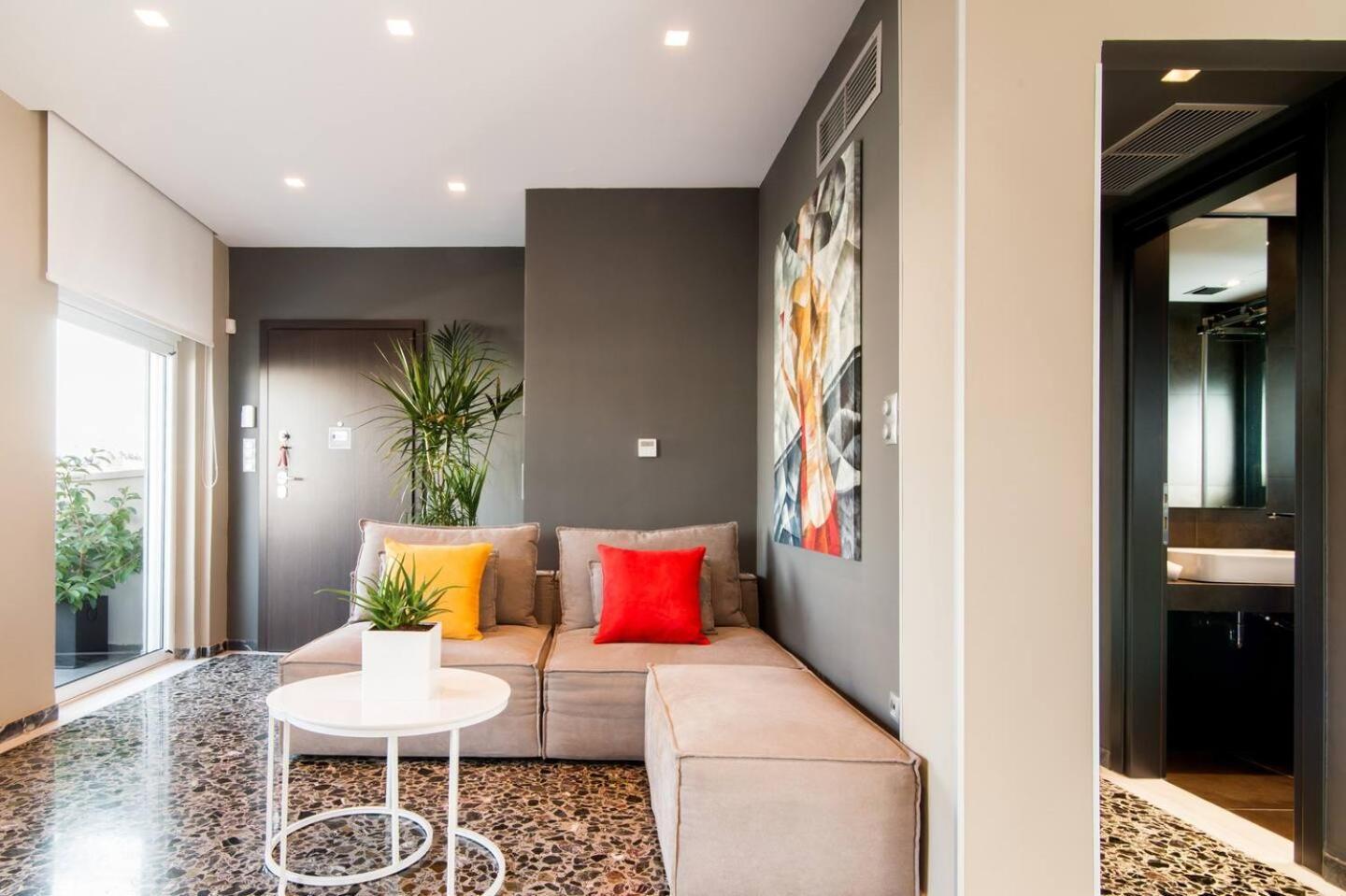 Ma Maison Nο 1, Penthouse, Acropolis And Lycabettus View, Ultra High Speed Internet 300 Mbps, 15' To Acropolis By Metro, 1' From Metro Station أثينا المظهر الخارجي الصورة